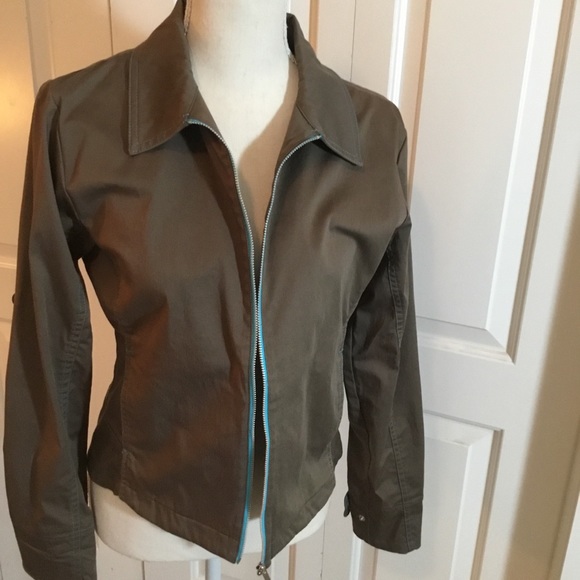 Nike Jacket - Picture 2 of 8